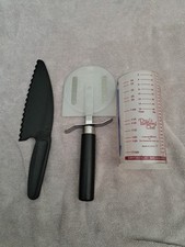 Cortador de pizza Pampered Chef, faca de náilon, tubo medida usado, usado comprar usado  Enviando para Brazil