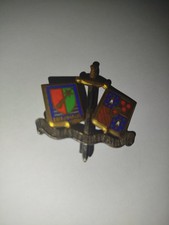 Insigne militaire rare d'occasion Insigne militaire rare d'occasion  Crémieu
