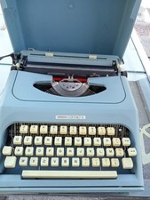 Macchina scrivere portatile usato  Sant Anastasia
