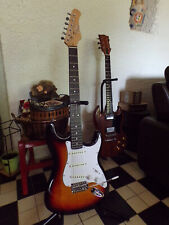 Guitare electrique sunburst d'occasion  Saint-Nicolas-de-Redon