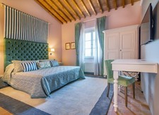 Grande tappeto salotto usato  Pontedera