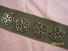 Breloque. fleurs pendentif d'occasion  Nevers