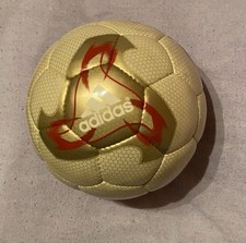 Ballon football adidas d'occasion  Paris XVIII