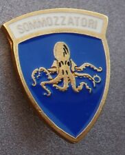 Distintivo smaltato sommozzato usato  Italia
