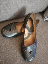 Clarks artisan collection for sale  Eastlake