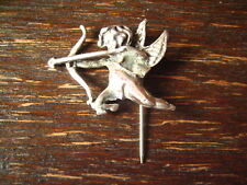 reizende antike Brosche Krawattennadel Engel Putto Amor Eros Bogen 800er Silber comprar usado  Enviando para Brazil
