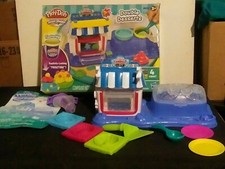 Lote ~2 Play-Doh Sweet Shoppe Sobremesa Dupla + Torre de Cupcake Ferramentas de Modelagem Conjunto de Brincadeiras comprar usado Lote ~2 Play-Doh Sweet Shoppe Sobremesa Dupla + Torre de Cupcake Ferramentas de Modelagem Conjunto de Brincadeiras comprar usado  Enviando para Brazil