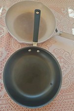 Lote de 2 frigideiras usadas 10 e 11 polegadas Tramontina , usado comprar usado  Enviando para Brazil