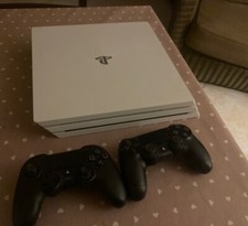 Ps4 pro 1tb usato  Lipari