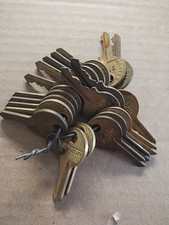 Lot keyed alike for sale  Middleport