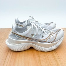 Usado, Tênis de corrida Saucony Endorphin Elite EUA 8 branco/dourado folheado a carbono comprar usado  Enviando para Brazil