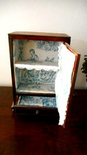 Armoire poupee ancienne d'occasion  Le Mesnil-Saint-Denis