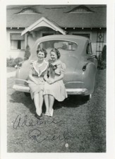 Duas mulheres no porta-malas do carro foto instantânea vintage auto menina nome de família casa 191 comprar usado  Enviando para Brazil