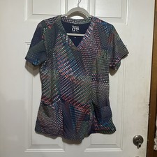 Blusa feminina Braco One Scrub, tamanho médio. 3 bolsos multicoloridos/marinhos gola V comprar usado Blusa feminina Braco One Scrub, tamanho médio. 3 bolsos multicoloridos/marinhos gola V comprar usado  Enviando para Brazil