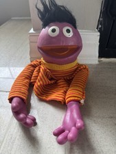 Brinquedo vintage Sesame Street Roosevelt boneco de mão de pelúcia cabeça de vinil mãos comprar usado Brinquedo vintage Sesame Street Roosevelt boneco de mão de pelúcia cabeça de vinil mãos comprar usado  Enviando para Brazil