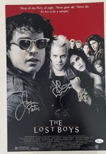 KIEFER SUTHERLAND JASON PATRIC ASSINADO OS MENINOS PERDIDOS FOTO 12X18 JSA comprar usado  Enviando para Brazil