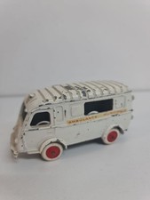 Renault 1000 ambulance d'occasion  Labenne