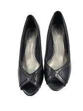 East 5th women for sale  Gladstone