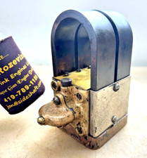 MOTOR A GÁS MAGNETO DE 4 PARAFUSOS ASSOCIADO LATÃO MUITO ANTIGO Ser No. 101014 Hit & Miss comprar usado  Enviando para Brazil