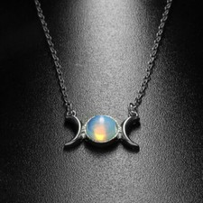 Usado, Gothic Deusa Hecate Colar Lua Quartzo encolerizaria Delicada Pingente Bruxa Triplo comprar usado  Enviando para Brazil