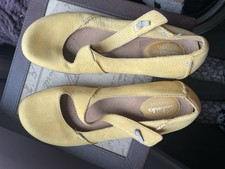 Clarks artisan size for sale  KIRRIEMUIR