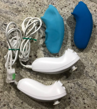 CONTROLADORES E 2 CAPAS ORIGINAIS NINTENDO Wii 2x NUNCHUCK - QUASE COMO NOVO comprar usado  Enviando para Brazil
