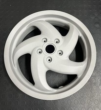 Cerchio ruota posteriore usato Cerchio ruota posteriore usato  Nave