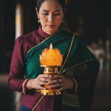 Led buddha lotus d'occasion Led buddha lotus d'occasion  Expédié en France