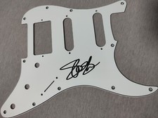 PickGuard de guitarra autografada assinada por SLASH GUNS N' ROSES comprar usado PickGuard de guitarra autografada assinada por SLASH GUNS N' ROSES comprar usado  Enviando para Brazil
