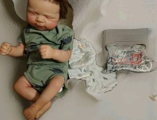 Usado, Boneca bebê renascida por Joanna Kazmierczak cabelo marrom enraizado com roupas e fraldas comprar usado  Enviando para Brazil