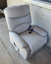 Poltrona alzapersona elettrica usato Poltrona alzapersona elettrica usato  Villa Bartolomea