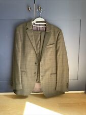 Lewin suit 40 for sale  ST. ANDREWS