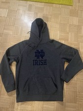 Hoody notre dame gebraucht kaufen  Bernstadt