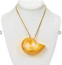 Novo Colar Disney A Pequena Sereia Ariel's Singing Sea Shell, usado comprar usado  Enviando para Brazil