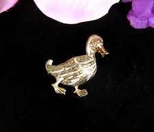 4 white ducks females for sale 4 white ducks females for sale  Willow Street