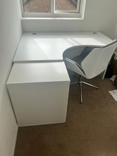 Office furniture set for sale  BEDFORD