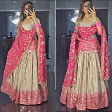 Gown salwar kameez d'occasion  Expédié en Belgium
