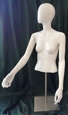 Mannequin vitrine blanc d'occasion  Roanne