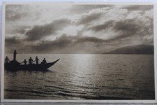 Cartão postal antigo vintage barco de pesca lago montanha cartão vista padrão PC comprar usado  Enviando para Brazil