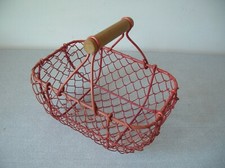 Panier métal rouge d'occasion Panier métal rouge d'occasion  La Glacerie