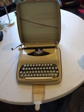 Vintage portable typewriter for sale  Dunnellon