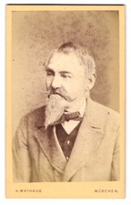 Fotografie H. Mathaus, München, Schwanthaler Strasse 10a, Älterer Herr mit impo  comprar usado  Enviando para Brazil