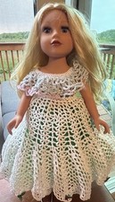 Linda boneca Geoffrey LLC 18”, loira, olhos azuis com vestido de malha comprar usado  Enviando para Brazil