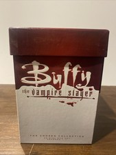 Conjunto de caixas Buffy the Vampire Slayer - The Chosen Collection - 40 discos - temporadas 1-7 comprar usado Conjunto de caixas Buffy the Vampire Slayer - The Chosen Collection - 40 discos - temporadas 1-7 comprar usado  Enviando para Brazil