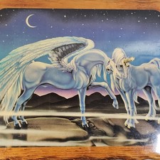 Quadro vintage anos 80 unicórnio Pegasus Sue Dawe arte de parede madeira lacada pendurada retrô comprar usado  Enviando para Brazil