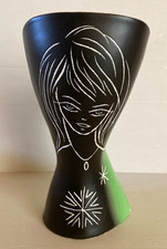 Vase femme sgraffito d'occasion  La Tour-du-Pin