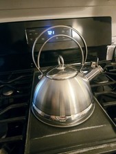 Usado, Bule de chá vintage BETTY CROCKER 18/10 aço inoxidável assobio 2Qt comprar usado Usado, Bule de chá vintage BETTY CROCKER 18/10 aço inoxidável assobio 2Qt comprar usado  Enviando para Brazil