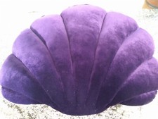 Shell shaped cushion for sale  Gervais
