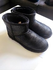 Ugg classic mini d'occasion  Nanterre
