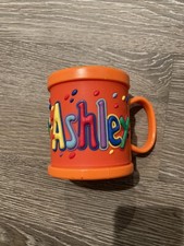 "Ashley" Kids Childs nome 3D plástico 10 fl. oz. Caneca copo John Hinde personalizada comprar usado "Ashley" Kids Childs nome 3D plástico 10 fl. oz. Caneca copo John Hinde personalizada comprar usado  Enviando para Brazil
